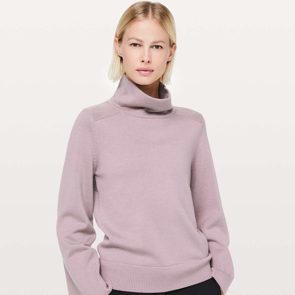 Lululemon City Trek Turtleneck NWOT